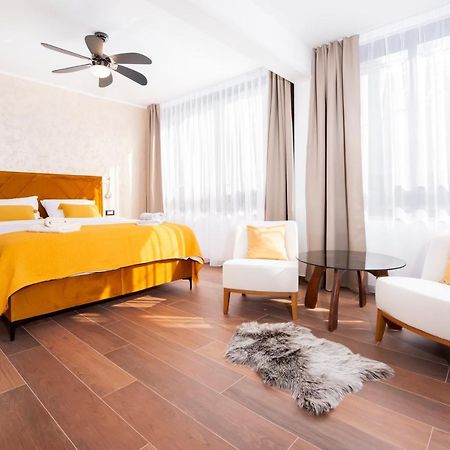 Apartments Sanja-New Renovated Ровин Екстериор снимка