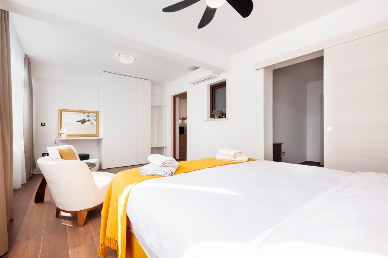 Apartments Sanja-New Renovated Ровин Екстериор снимка