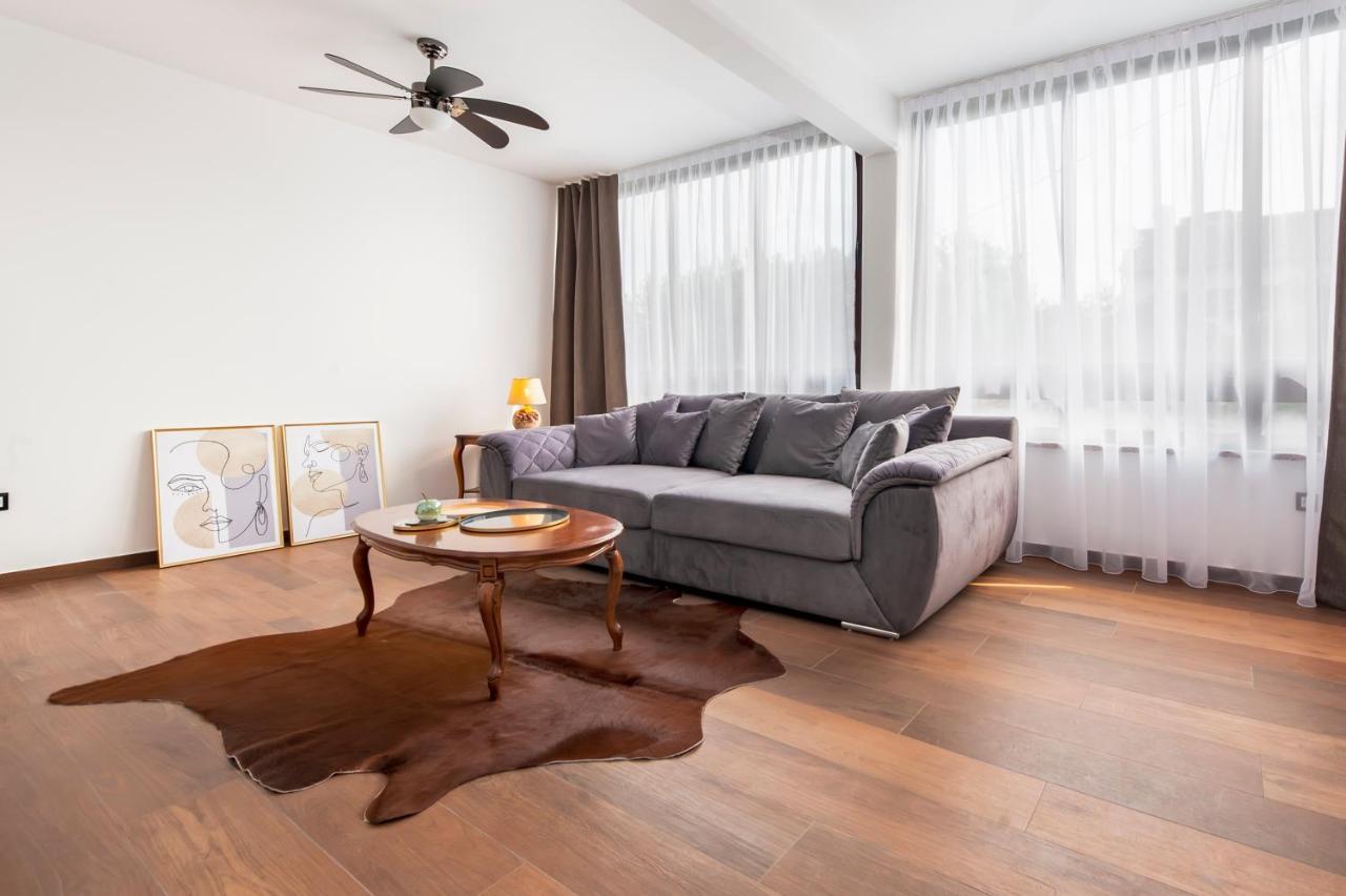 Apartments Sanja-New Renovated Ровин Екстериор снимка
