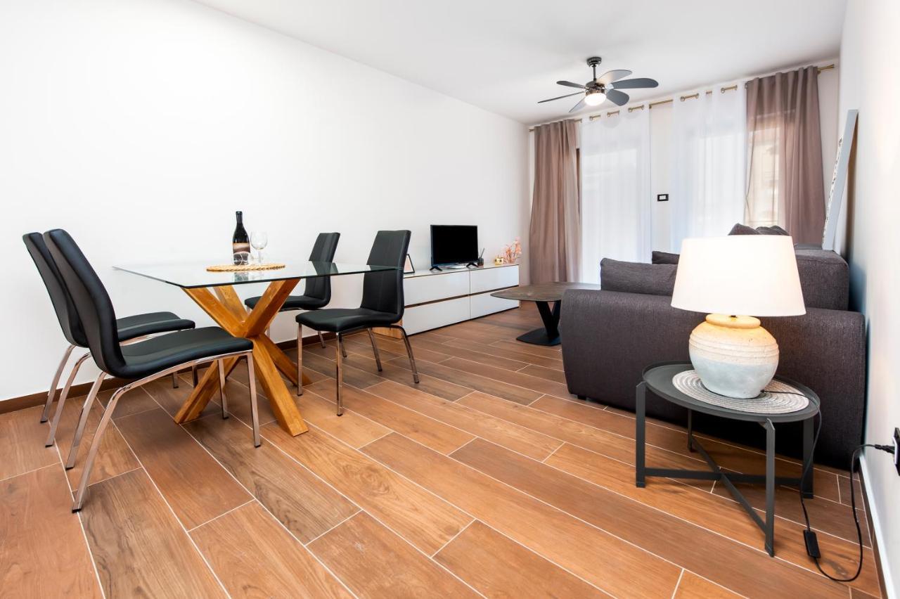 Apartments Sanja-New Renovated Ровин Екстериор снимка