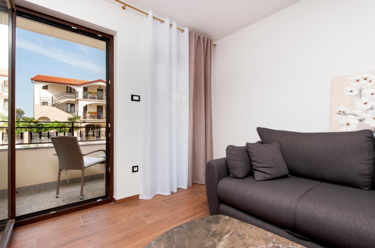 Apartments Sanja-New Renovated Ровин Екстериор снимка