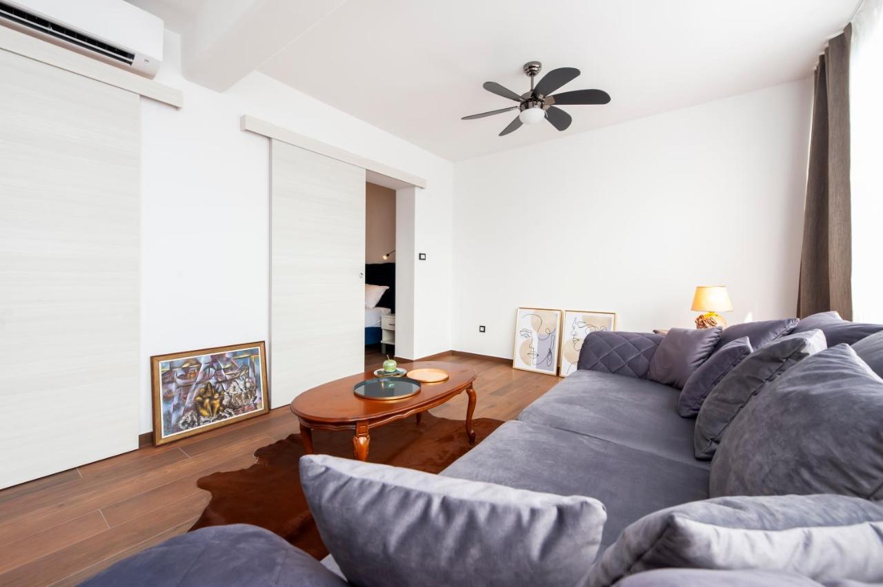 Apartments Sanja-New Renovated Ровин Екстериор снимка