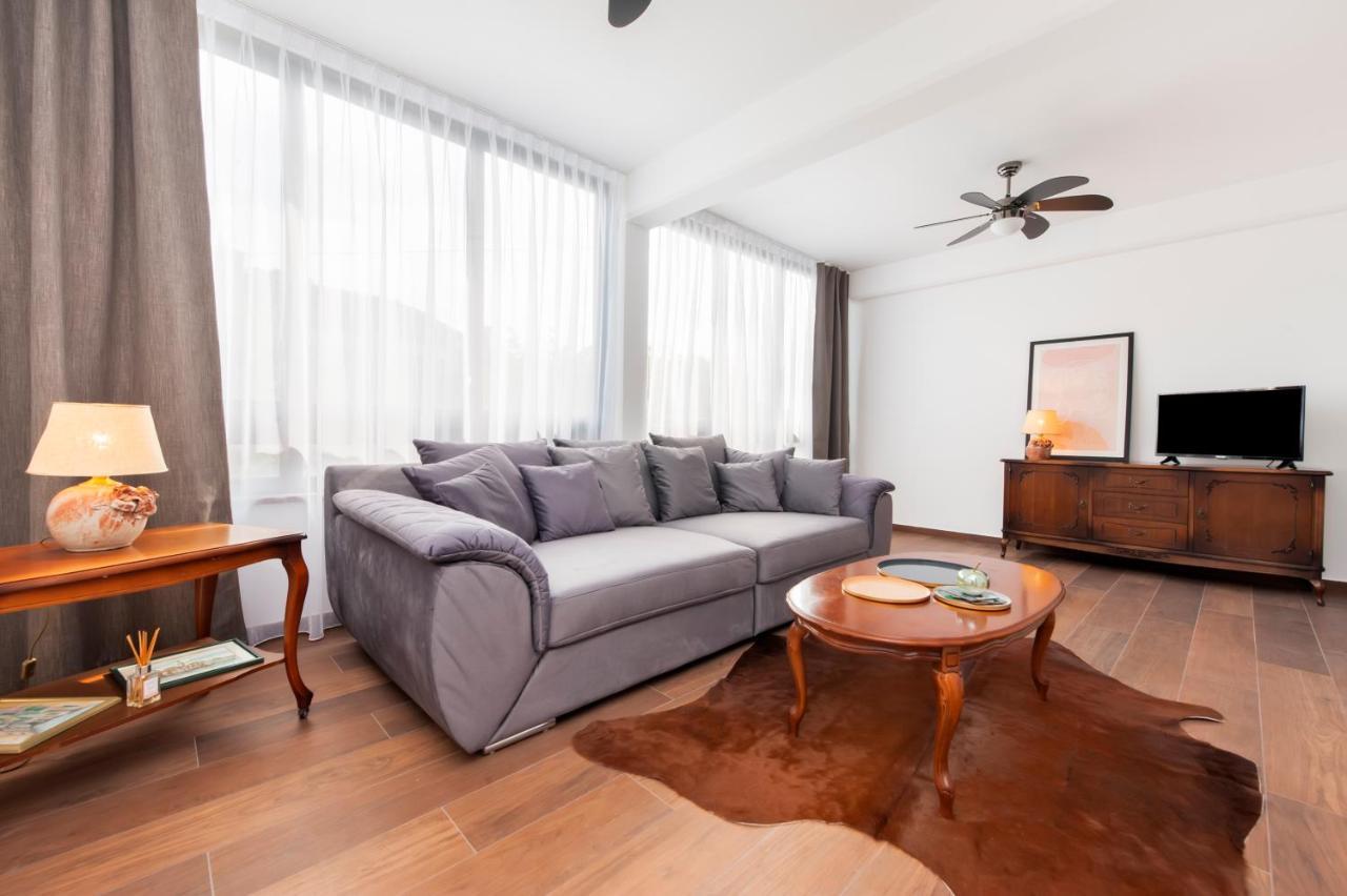 Apartments Sanja-New Renovated Ровин Екстериор снимка