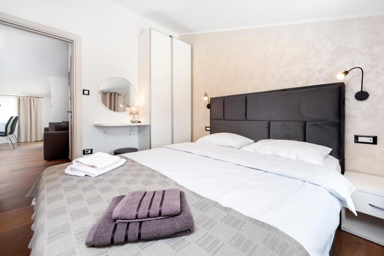 Apartments Sanja-New Renovated Ровин Екстериор снимка