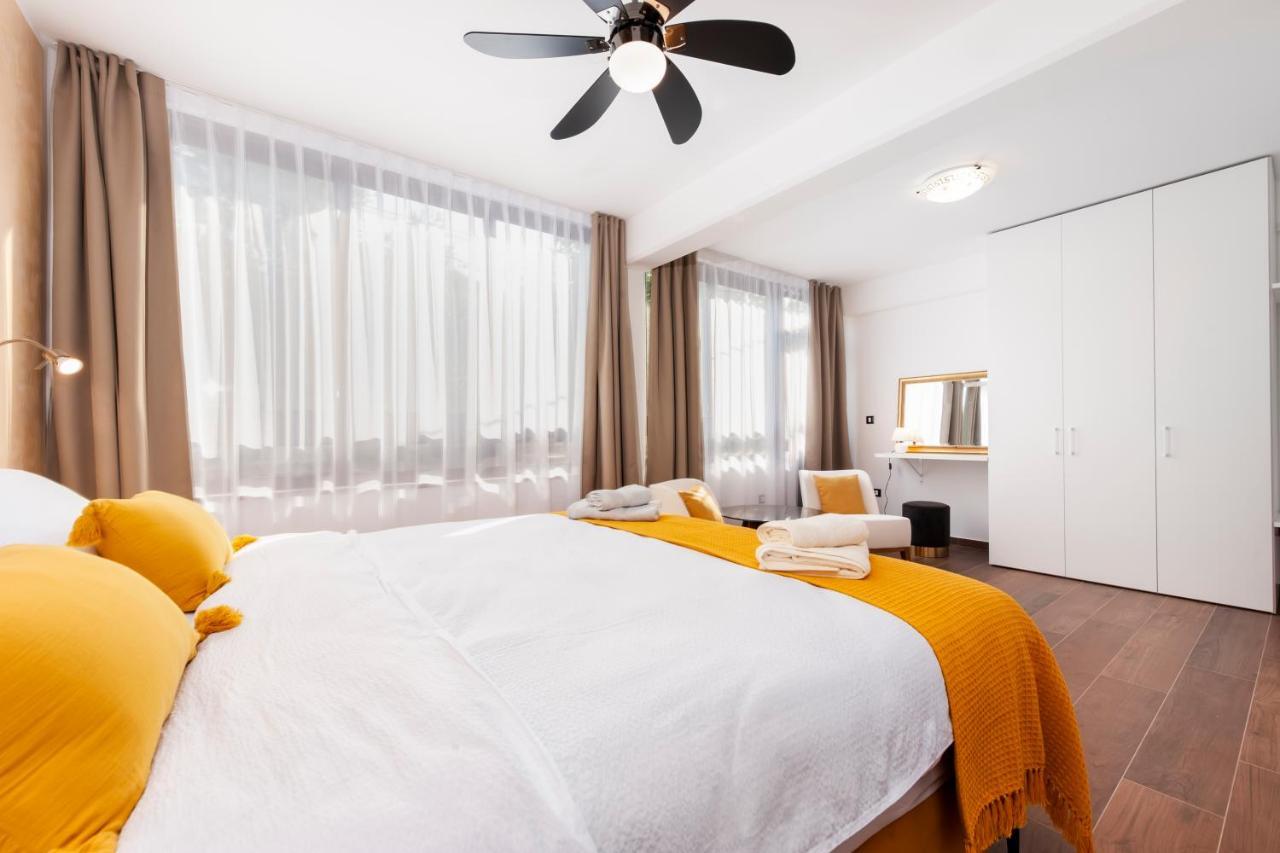 Apartments Sanja-New Renovated Ровин Екстериор снимка