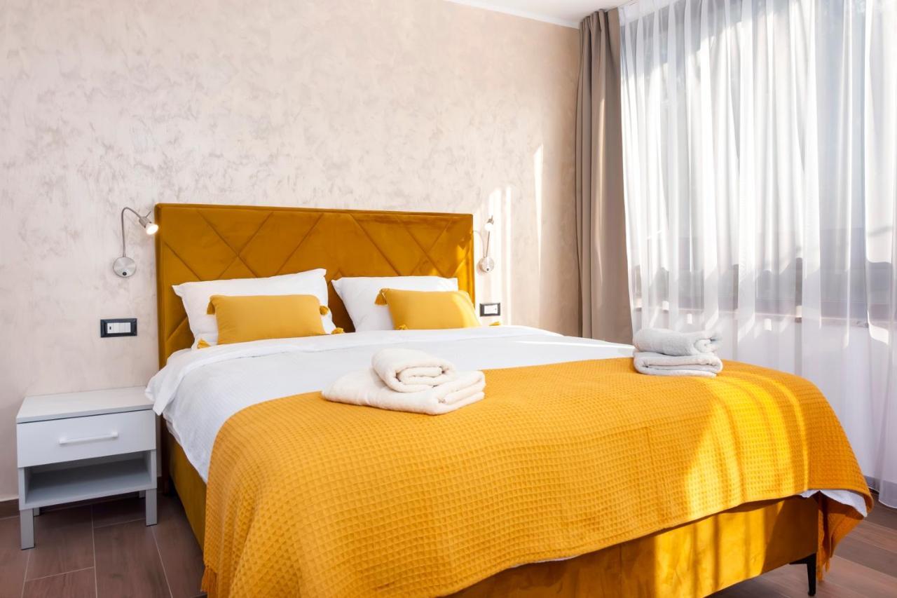 Apartments Sanja-New Renovated Ровин Екстериор снимка